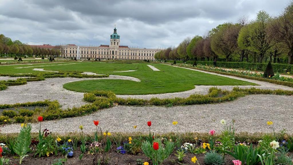 Charlottenburg Palace Gardens image 2