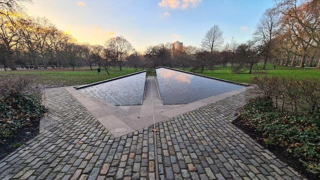 Discover Canada Memorial - Amazing attraction in London