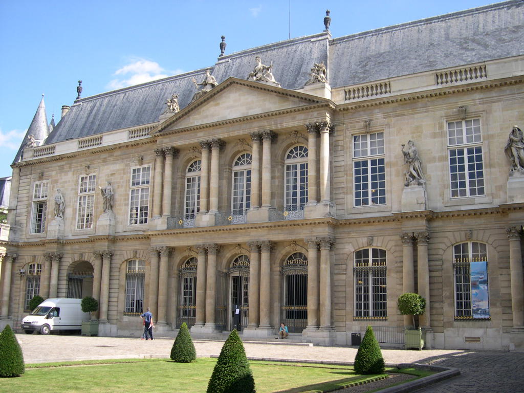 Explore Musée des archives nationales in Paris, France