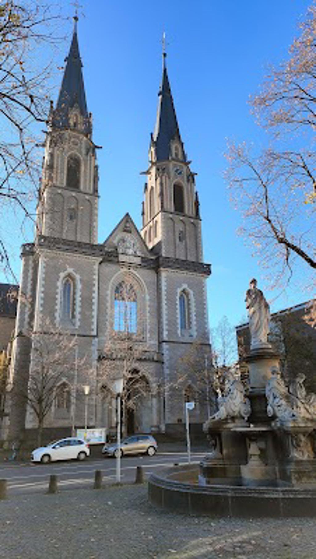 Experience Sankt Johannes - Top sight in Bonn