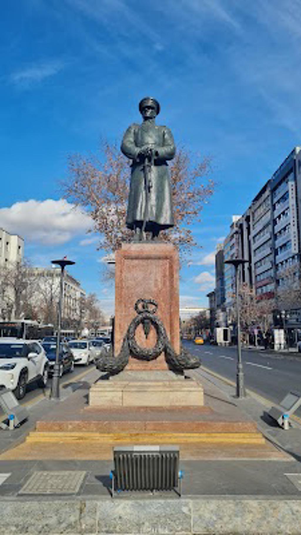 Visit Mareşal Atatürk Anıtı - Popular attraction in Ankara, Turkey