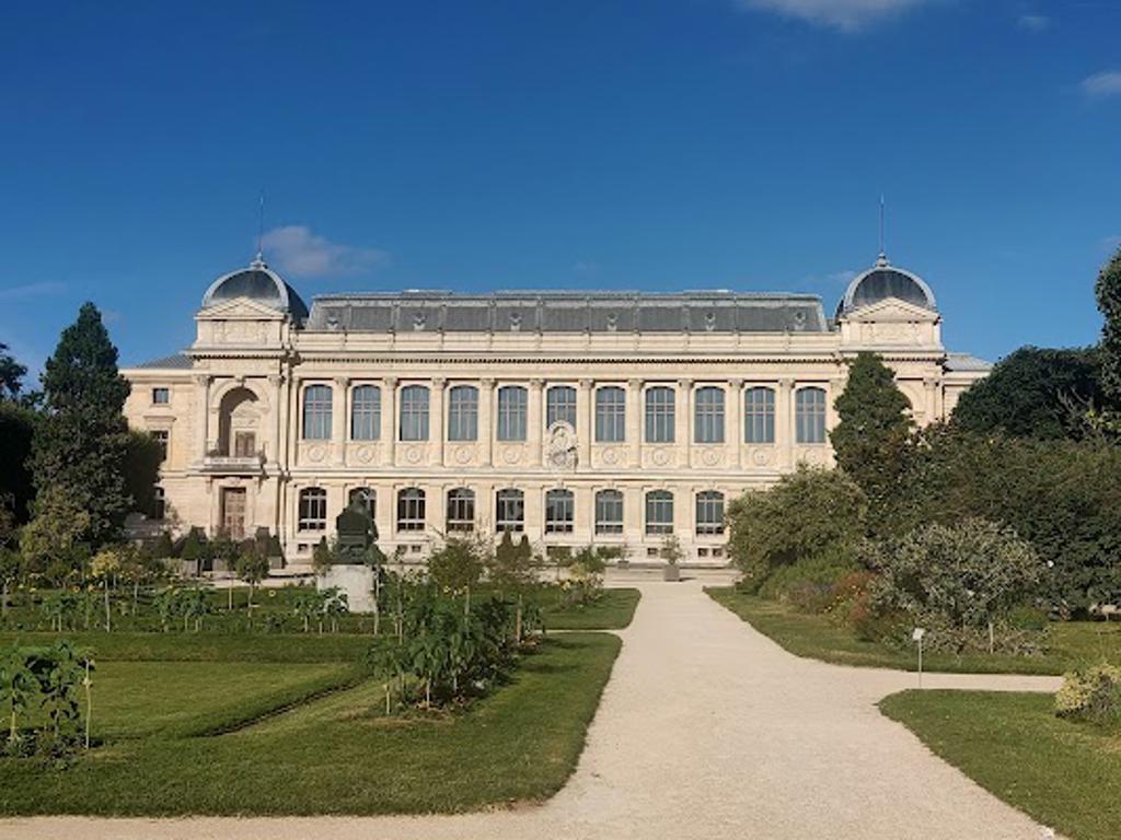 Cuvier - Top attraction in Paris