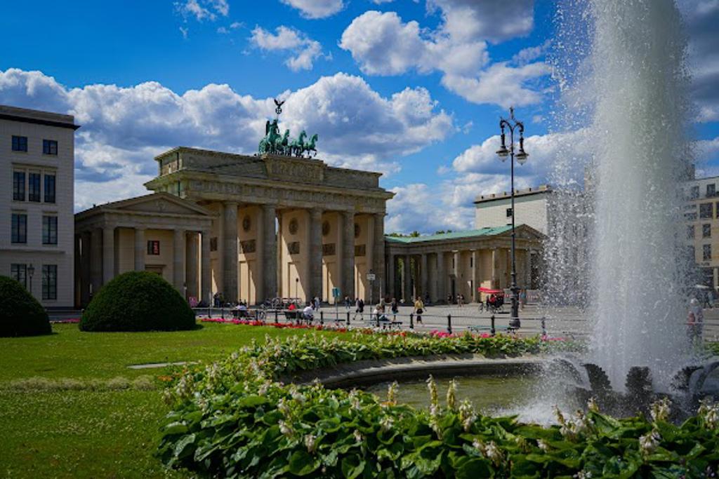 Brandenburger Tor image 5