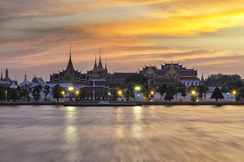 Grand Palace - Essential thing to do in Bangkok