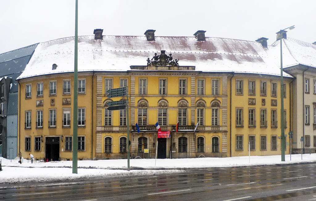 Palais Schwerin image 1