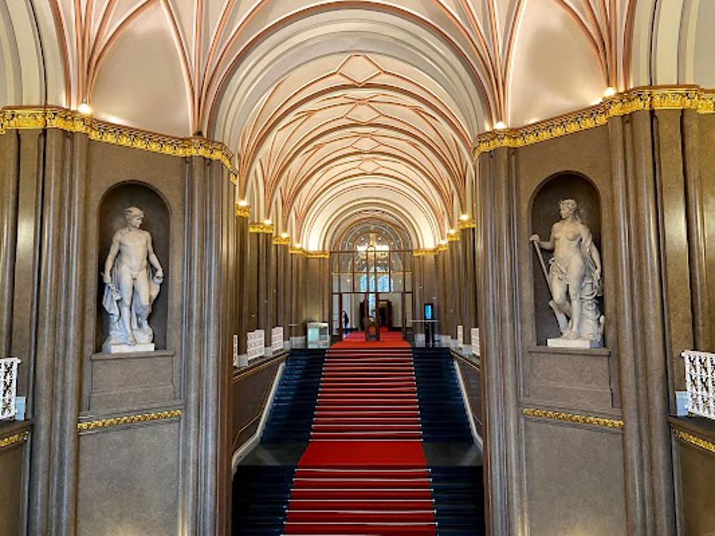 Rotes Rathaus image 3